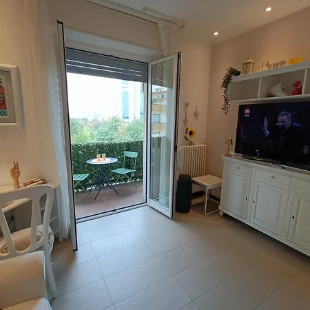 Apartment Ninfea - Corsico -- Vicino A Isf E A 5 Minuti Da Tram -- *